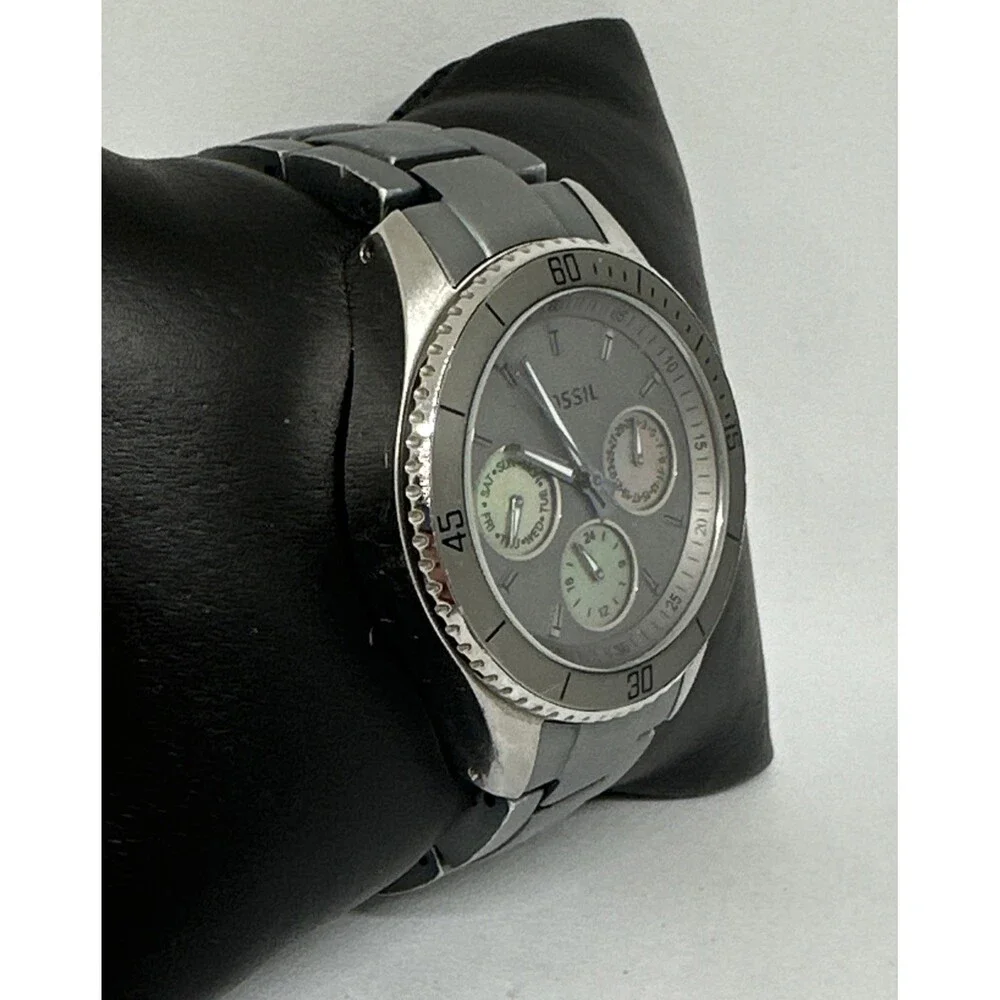 Fossil Stella ES3040 Womens Gray Stainless Steel Analog Dial Quartz Watch HME726